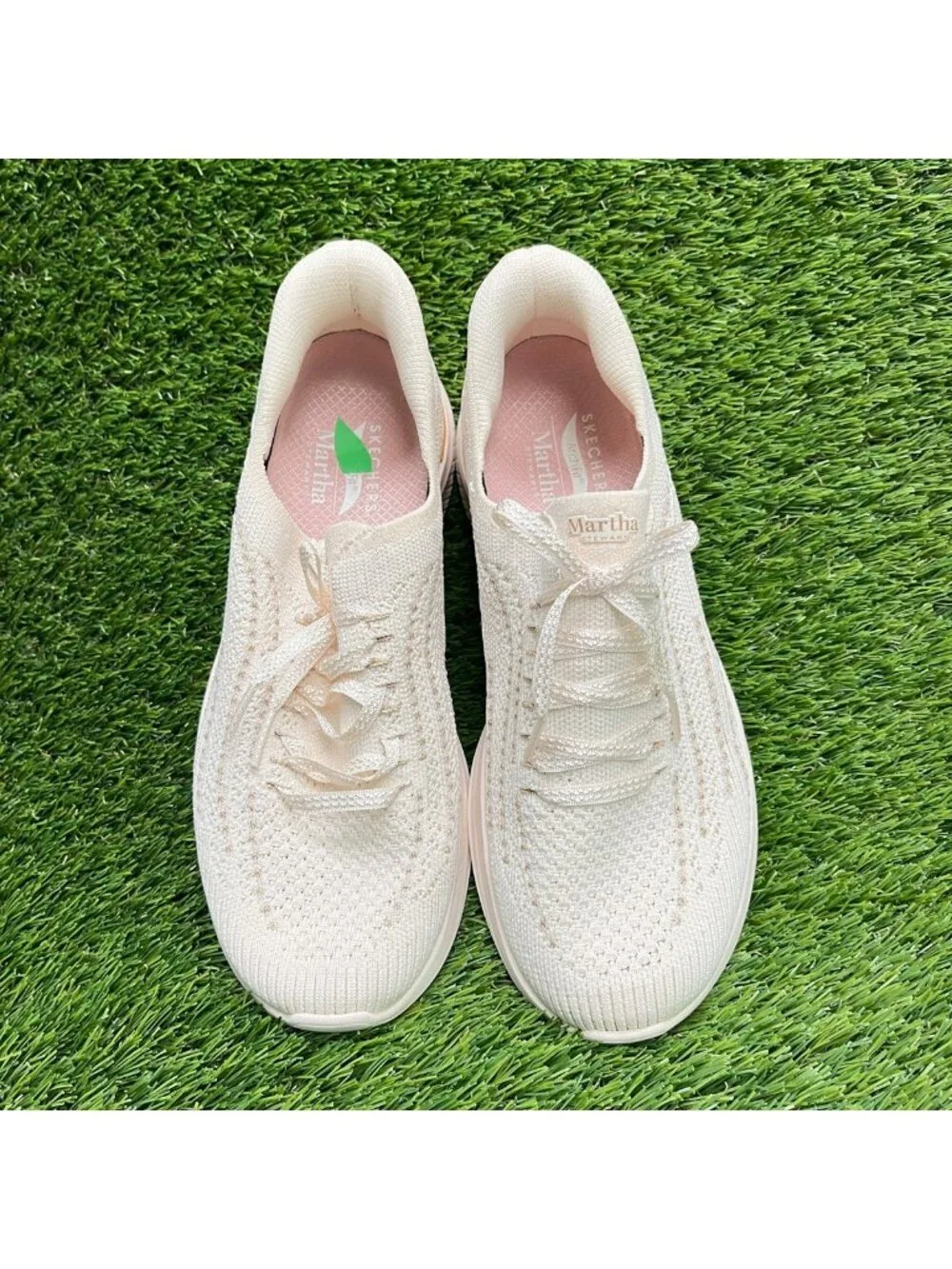 Skechers Arch Fit Ultra Flex 3.0 Womens Size 7.5 Beige Running Shoes Sneakers